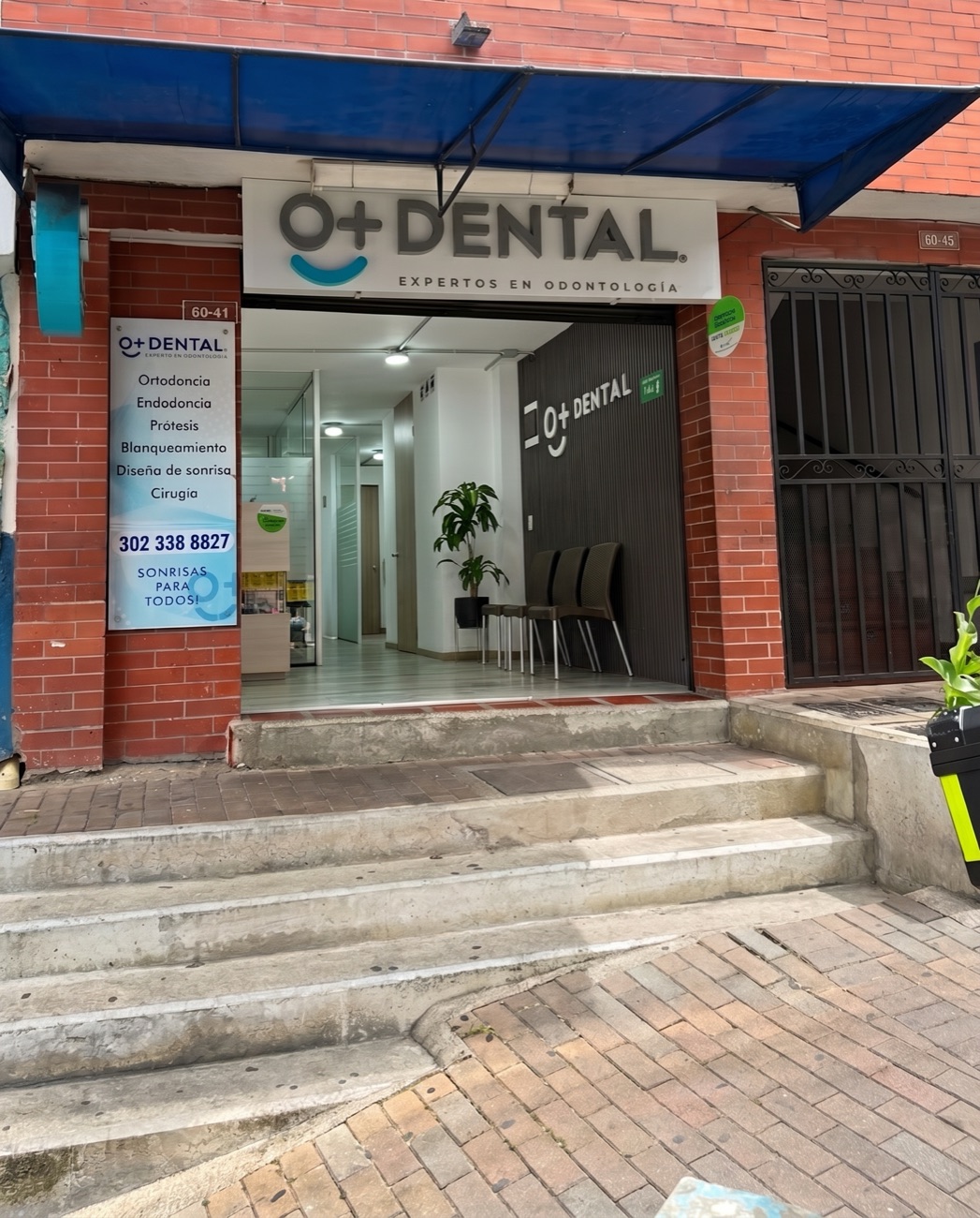 Fachada de Omas Dental O+ en la Calle 79 Sur #60-41
